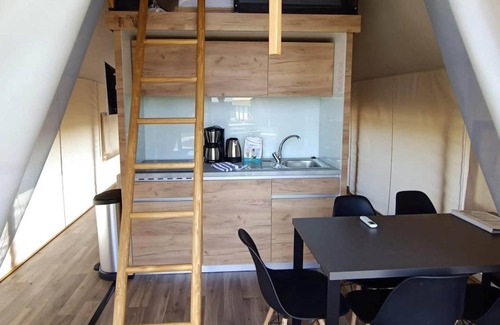 Berg en Terblijt RV Rental | Safari Tent With Bathroom, 9 km From Maastricht