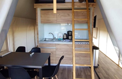 Berg en Terblijt RV Rental | Safari Tent With Bathroom, 9 km From Maastricht
