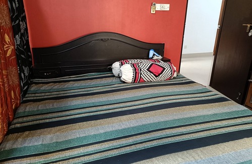 Kolkata Apartment | Safe and quiet apartment with AC in all rooms