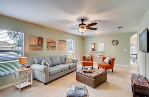 Balm Apartment | Safe + Cable TV + Crib + Deep Clean Parking