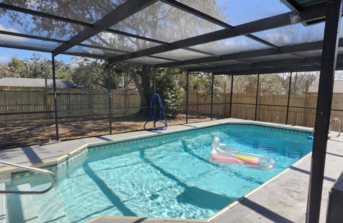 Spring Hill House | Safe house