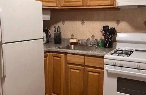 West Bronx Apartment | Safe, Quiet and Close to Subway!