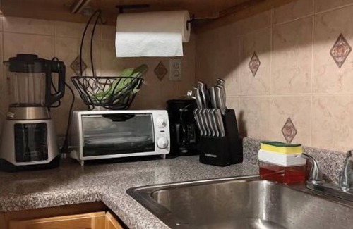 West Bronx Apartment | Safe, Quiet and Close to Subway!