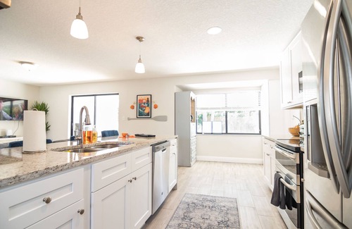 Safety Harbor House | SAFETY HARBOR 1 LEVEL 5 BEDROOM 3 BATH POOL HOME