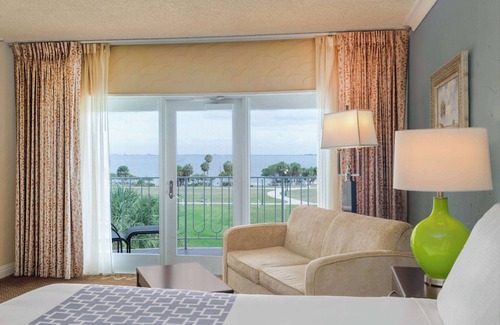 Safety Harbor Hotel | Safety Harbor Resort & Spa Trademark Collection by Wyndham