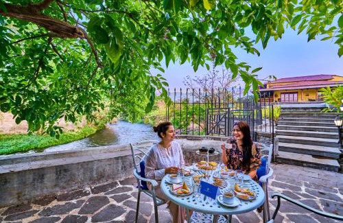 Vaijanath Villa | SaffronStays Jallosh
