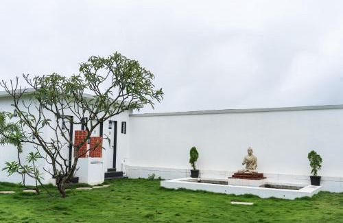 Alibaug Villa | SaffronStays Kantaai