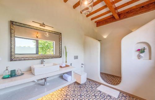 Paud Villa | SaffronStays Satori Hornbill, Ultra Luxe Villa on 8 Acres Estate, By The Mulshi Lake