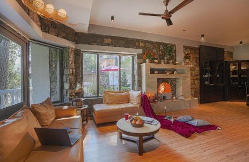 Bhimtal Villa | SaffronStays Silver Oak- 3 bedroom villa with large lawns