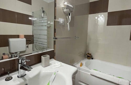 Busteni Apartment | Safira Garden Apartment with Mountain View