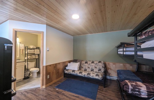 Grand Marais Cabin | Saganaga Lodge