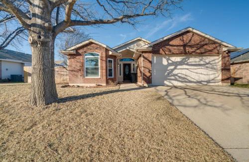 Saginaw House | Saginaw Home with Fenced Yard 11 Mi to Fort Worth!