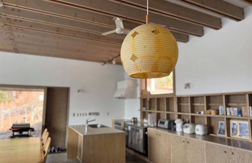 Fujikawaguchiko Cottage | Saiko Lakefront cabin for 10/Fuji view BBQ/Jacuzzi/petOK/5min dr Kawaguchi Lake