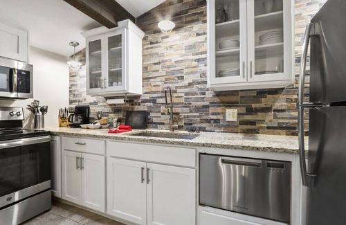 Fontana Condo | Sail Away @ Abbey Springs |Golf Cart |Golf Course |Wooded View |Wraparound Deck |Pool |Tennis |Beach