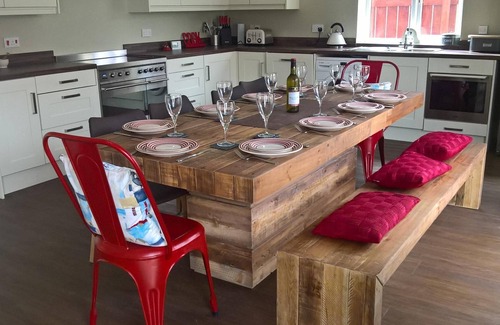Seahouses House | SailAway to a relaxing holiday break with family or friends in Sunny Seahouses.