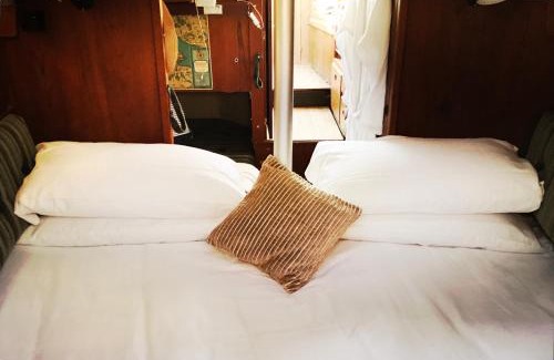 Minusio Boat Rental | Sailboat, Do-Minus Design Retreat & SPA