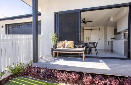 Kingscliff Apartment | Sailfish Studio - Beachside Private Access Granny Flat by uHoliday
