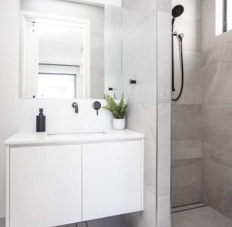 Kingscliff Apartment | Sailfish Studio - Beachside Private Access Granny Flat by uHoliday
