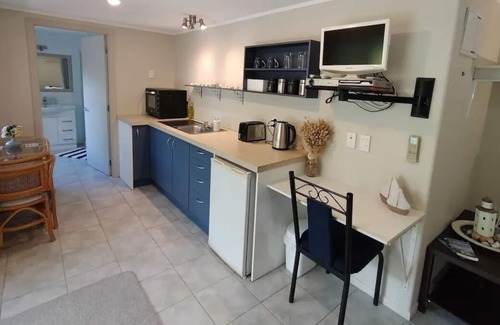 Opua House | Sailors Studio~close to Opua Marina & Cycle Trail