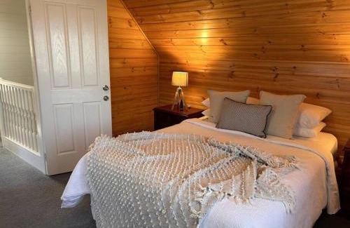 Port Fairy Apartment | Sails - elegant, spacious beach villa