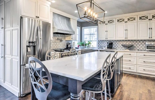 St. Charles House | Saint Charles House Near Historic Downtown!