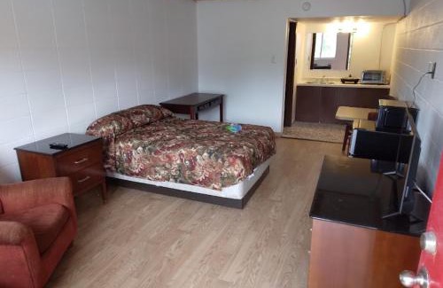 St. Robert Hotel | Saint Roberts Town and Village Motel