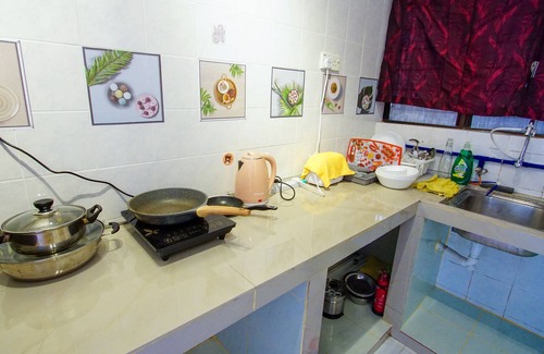 Batu Ferringhi Condo | Sakura Home with Pool at Batu Ferringhi near to Beach