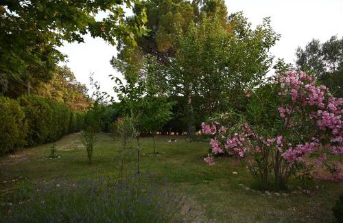 Monteux Apartment | SAKURA, Paisible et confortable appartement à la campagne