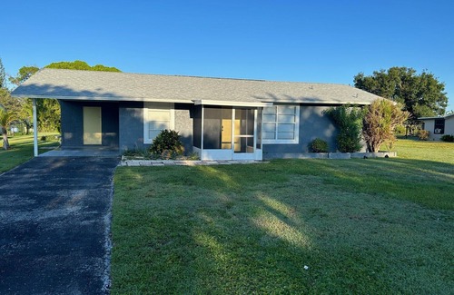 Lehigh Acres House | Salco's Sugar Shack by Avarice