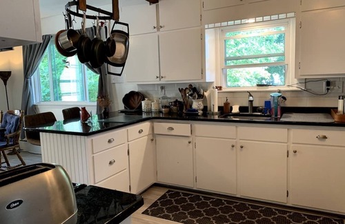 Salem Condo | Salem charmer - 1BD close to downtown