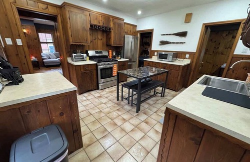 Salem Apartment | Salem Haunted Happenings Retreat