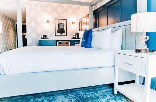 Salem Hotel | Salem Waterfront Hotel & Suites