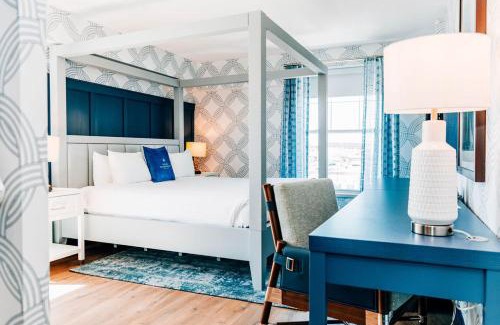Salem Hotel | Salem Waterfront Hotel & Suites