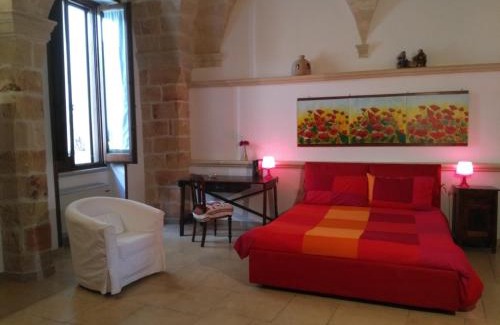 Galugnano Bed & Breakfast | Salento. Il giardino in piazza