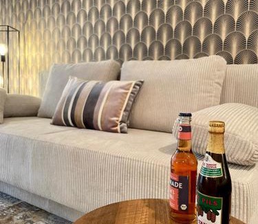 Sudweststadt Apartment | Salier Blue, Zentrum Karlsruhe, schick und modern!