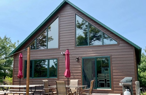 New Auburn Cabin | Salisbury Lake Retreat