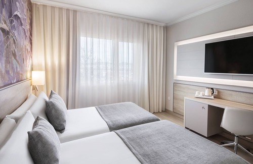 El Prat de Llobregat Hotel | Sallés Hotel Ciutat del Prat Barcelona Airport