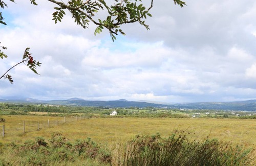 Donegal Cottage | SALLYWOOD HOUSE, pet friendly in Ballybofey, County Donegal