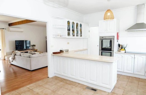 Peterborough House | Salt bush cottage Peterborough