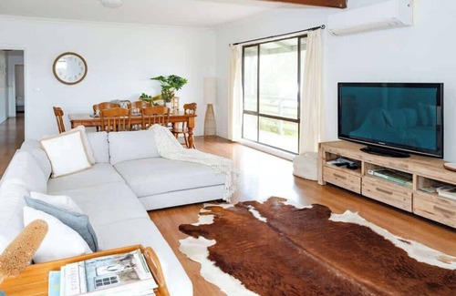 Peterborough House | Salt bush cottage Peterborough