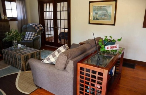 Hutchinson Cottage | Salt City Cottage