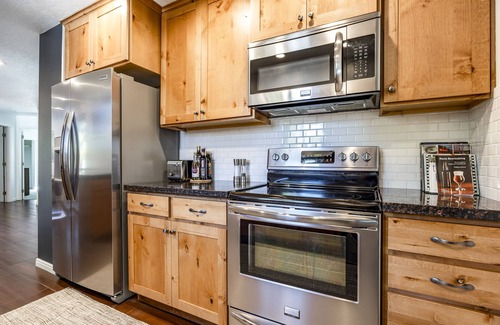 Taylorsville House | Salt Lake City Oasis by the Mountains