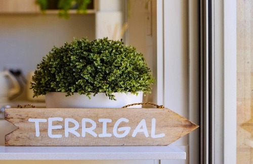 Terrigal Apartment | SALT LIFE | Short walk to beach, shops cafes | Accom Holidays