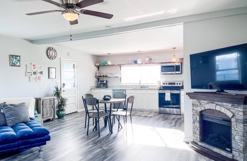 Surfside Beach House | Salt & Solitude Beach Cottage 4 Blocks From the Ocean