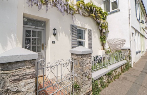 Babbacombe Cottage | SALTWATER COTTAGE, family friendly, with open fire in Babbacombe
