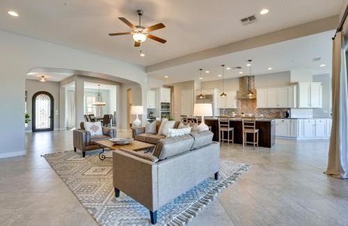 Estrella Mountain Ranch House | Saltwater Pool and Swim-Up Bar Goodyear Oasis!