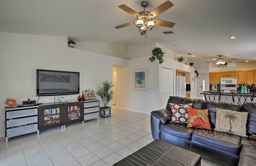 Sabal Harbour Cottage | Saltwater Pool, Spa & Lanai: Bradenton Home