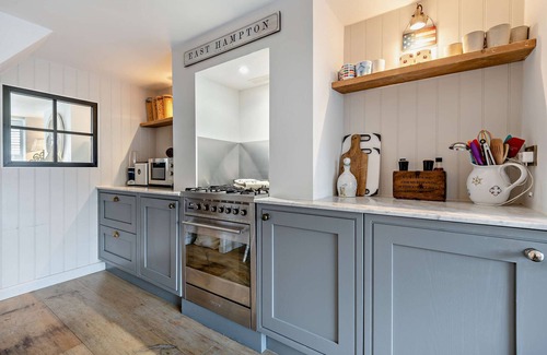 New Forest District House | Saltwater Stunning Holiday House Milford on Sea Sleeps 6