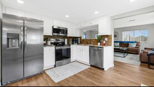 Spring Hill House | SaltwaterPool- GameRoom -Tropical Sunsets - Kayaks - Fishing