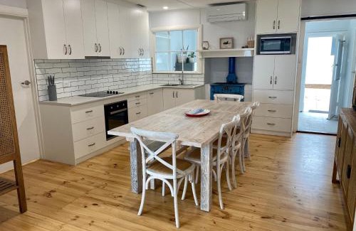 Emu Bay House | Salty Dog